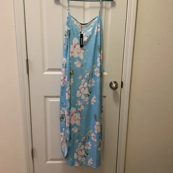 Floral Maxi dress - Picture 2 of 3